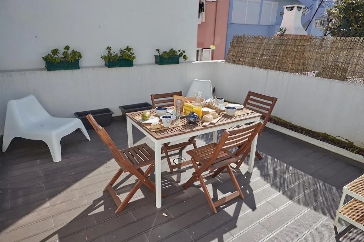 Modern 2 Bedroom Apartment In Estrela With Outside Terrace! Amazing For Families, Couples, Friends Lisbon 0*,  Portugal