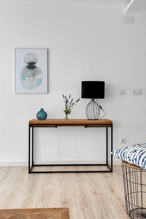Modern 2 Bedroom Apartment In Estrela With Outside Terrace! Amazing For Families, Couples, Friends Lisbon