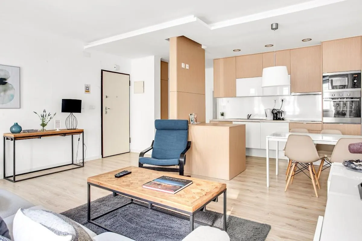 Modern 2 Bedroom Apartment In Estrela With Outside Terrace! Amazing For Families, Couples, Friends Lisbon Portugal